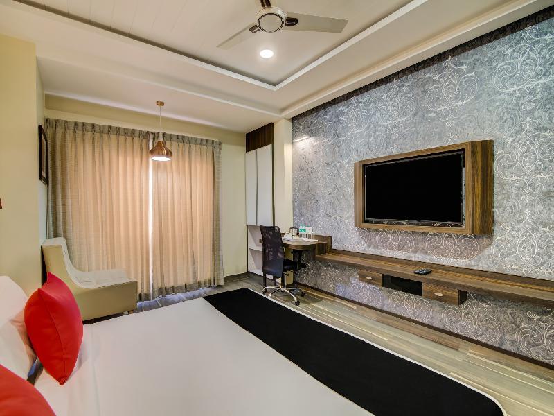 Capital O 18788 Phoenix Hotel & Resort Bangalore Bagian luar foto
